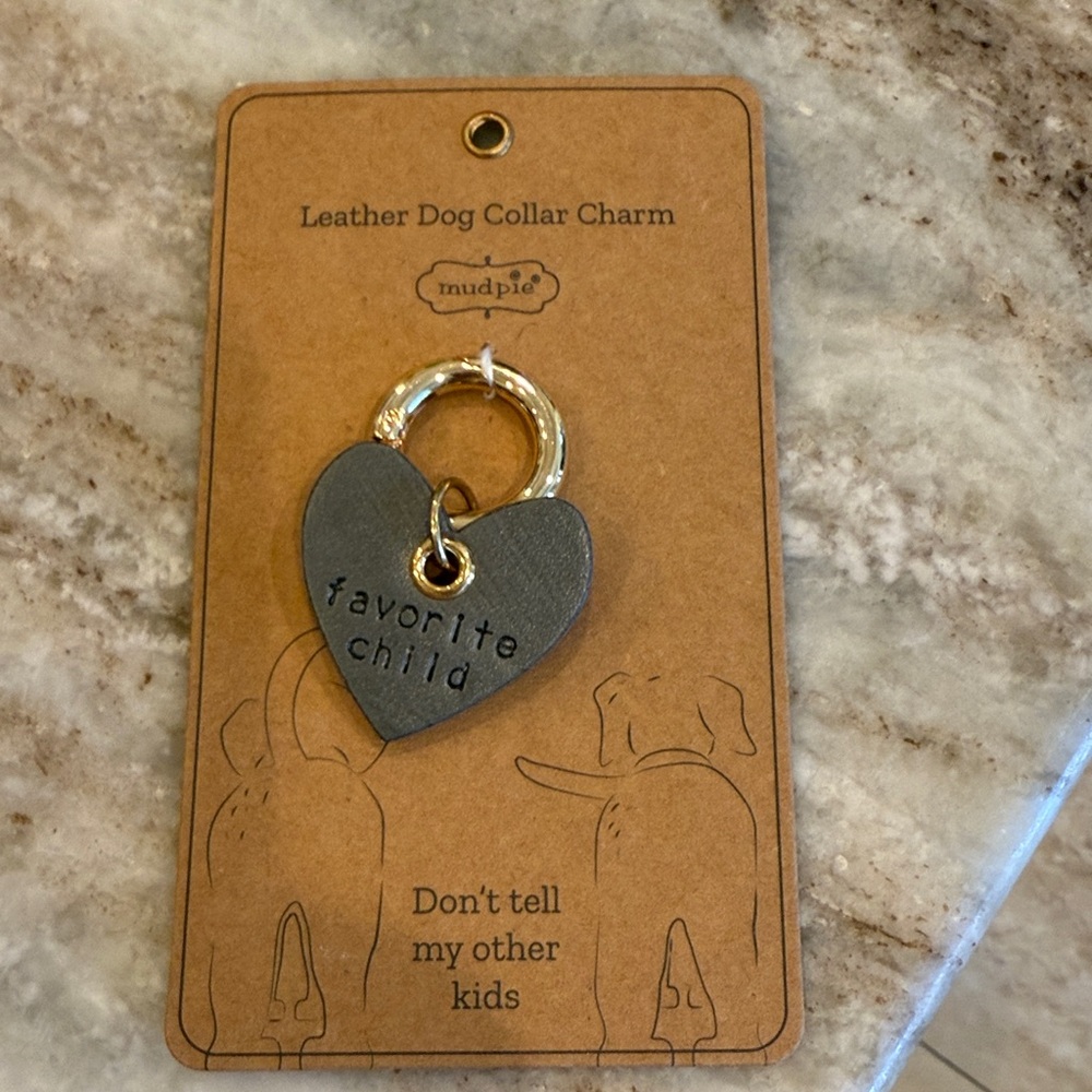 BNWT Favorite Child Leather Dog collar Charm